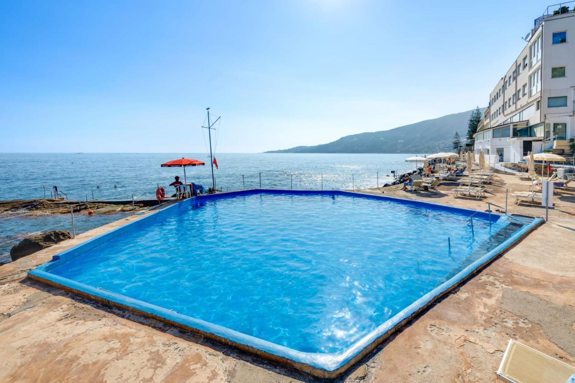 Hotel La Perla Del Capo Ospedaletti Ngoại thất bức ảnh